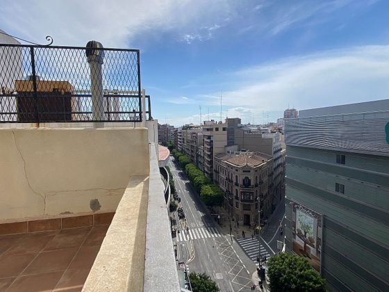 Foto 1 de Venta de ático en El Pla del Remei de 3 habitaciones con terraza y balcón