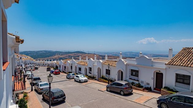 Foto 2 de Casa en venta en carretera Estepona de 3 habitaciones con terraza y piscina