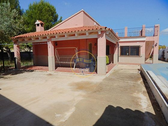 Foto 1 de Casa en venda a Font de la Figuera (la) de 4 habitacions amb terrassa i piscina