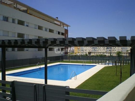 Foto 1 de Piso en venta en avenida De la Filosofia de 4 habitaciones con terraza y piscina