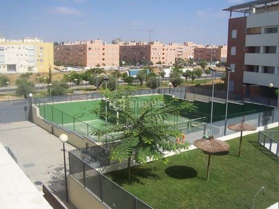 Foto 2 de Pis en venda a avenida De la Filosofia de 4 habitacions amb terrassa i piscina
