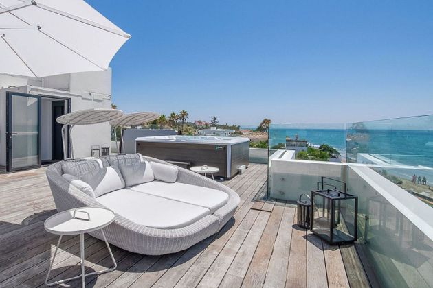 Foto 1 de Venta de chalet en calle Playa Hermosa de 6 habitaciones con terraza y piscina