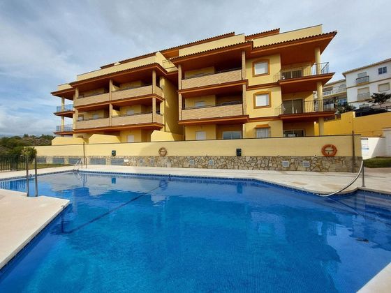 Foto 1 de Venta de piso en calle Andalucía de 2 habitaciones con terraza y piscina