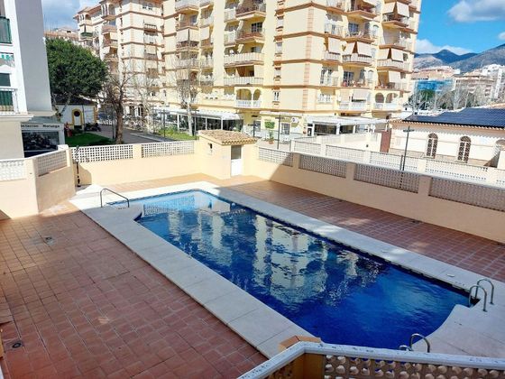 Foto 1 de Venta de piso en calle Feria de Jerez de 3 habitaciones con terraza y piscina