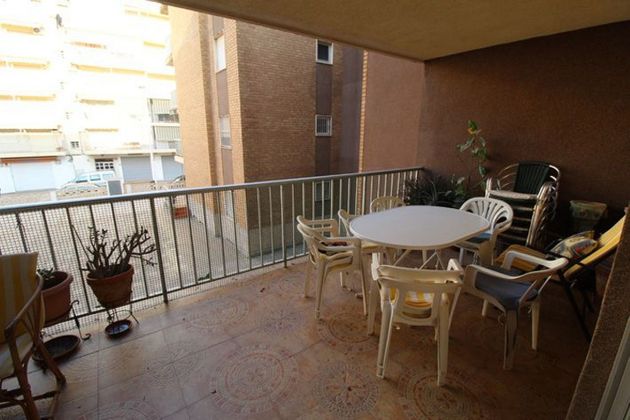 Foto 1 de Piso en venta en calle Arquitecte Lavernia de 3 habitaciones con terraza