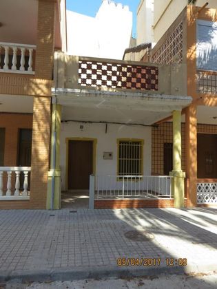 Foto 1 de Casa adossada en venda a El Perelló - Les Palmeres - Mareny de Barraquetes de 3 habitacions amb terrassa