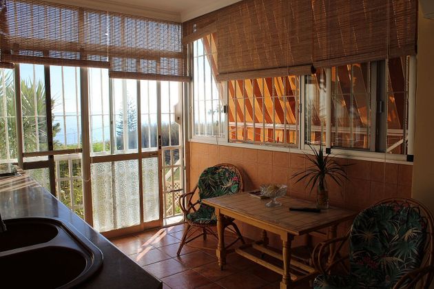 Foto 1 de Pis en lloguer a Benajarafe – Almayate de 1 habitació amb piscina i jardí