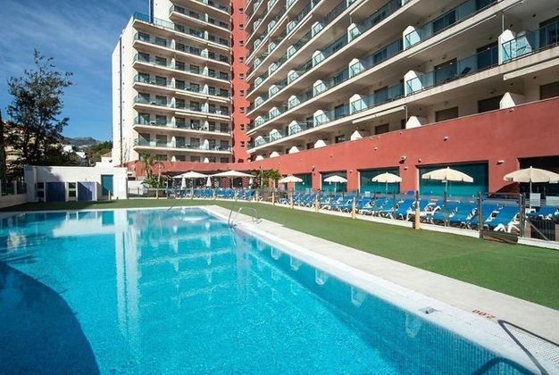 Foto 1 de Pis en venda a avenida Manuel Mena Palma de 1 habitació amb terrassa i piscina