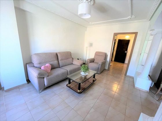 Foto 1 de Piso en alquiler en Tormos de 2 habitaciones con muebles y balcón