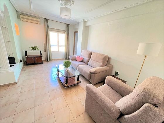 Foto 2 de Piso en alquiler en Tormos de 2 habitaciones con muebles y balcón