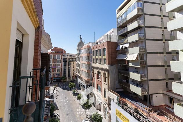 Foto 1 de Venta de piso en Centro - Huelva de 4 habitaciones con balcón y ascensor