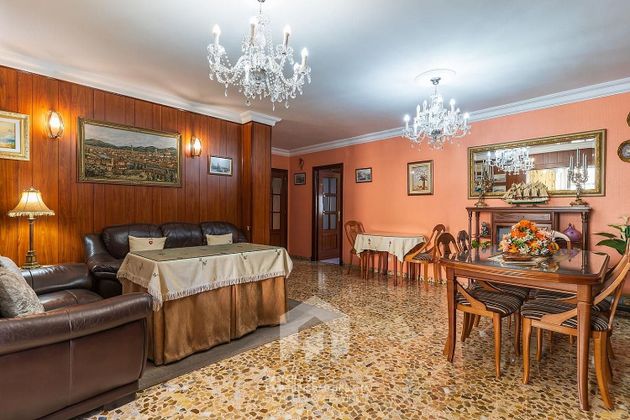 Foto 1 de Pis en venda a Centro - Huelva de 5 habitacions amb terrassa i garatge