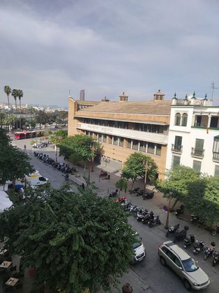 Foto 2 de Alquiler de piso en Santa Cruz de 5 habitaciones con garaje y balcón