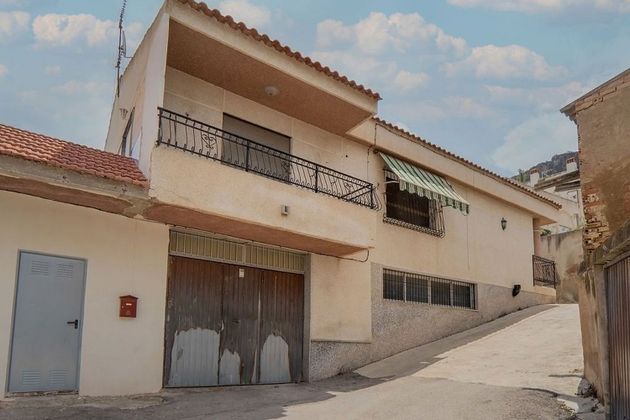 Foto 2 de Casa en venda a calle Miguel Hernandez de 4 habitacions amb terrassa i garatge