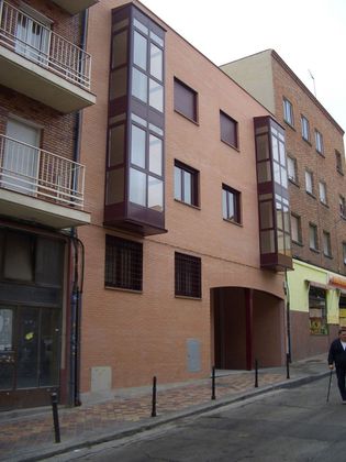 Foto 1 de Venta de piso en calle Antonio Salvador de 1 habitación con terraza y garaje