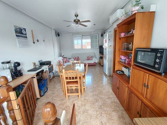 Foto 1 de Xalet en venda a San Pedro del Pinatar de 4 habitacions amb terrassa i garatge