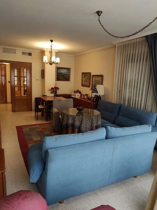 Foto 2 de Pis en venda a Orihuela ciudad de 4 habitacions amb terrassa i aire acondicionat