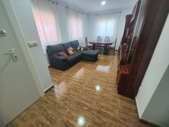 Foto 2 de Alquiler de piso en Valladolises de 2 habitaciones con muebles