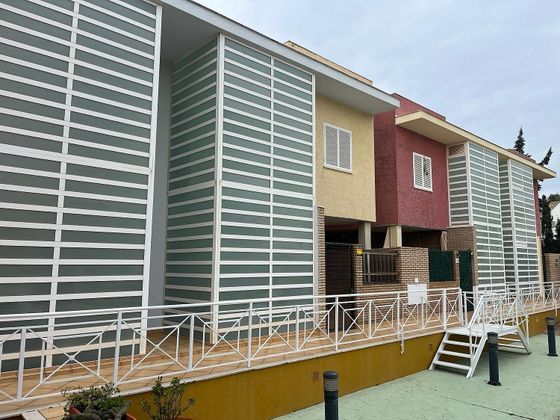 Foto 2 de Casa en venda a Isla Canela de 3 habitacions amb terrassa i piscina