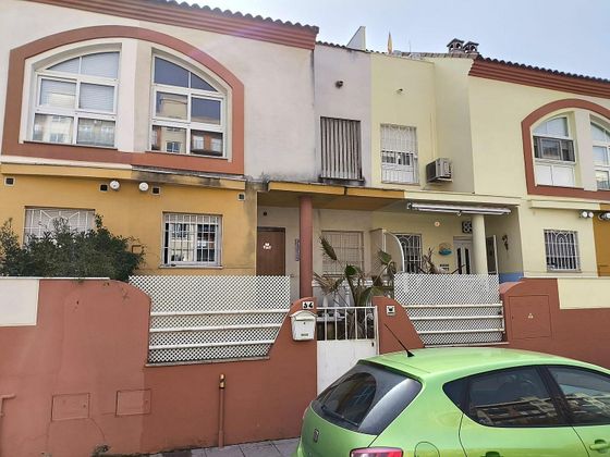 Foto 2 de Casa en venda a La Florida - Vistalegre de 4 habitacions amb terrassa i balcó
