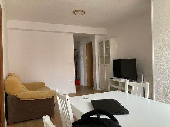 Foto 2 de Piso en alquiler en calle Tibonidas de 5 habitaciones con muebles y aire acondicionado
