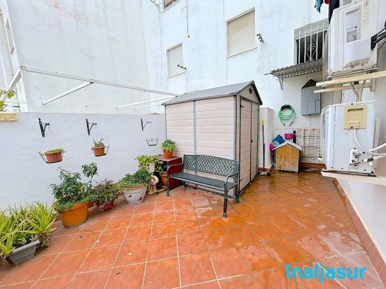Foto 2 de Pis en venda a Lepanto de 3 habitacions amb balcó