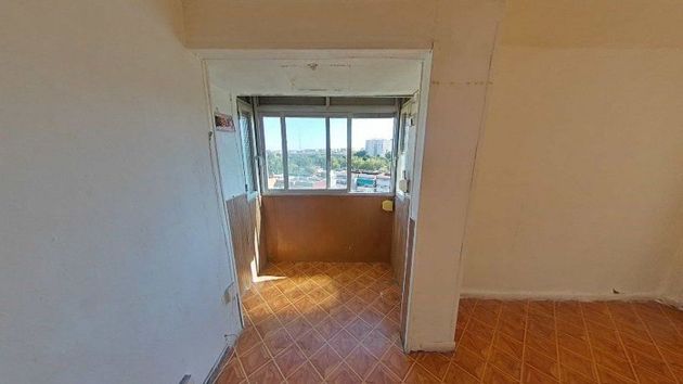 Foto 2 de Piso en venta en calle Castillo de Oropesa de 2 habitaciones con ascensor