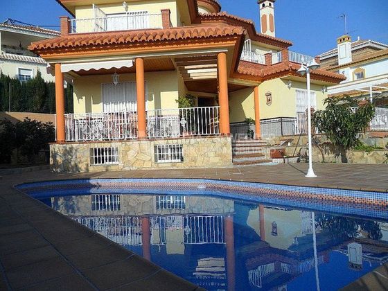 Foto 1 de Casa en venda a Viña Málaga de 5 habitacions amb terrassa i piscina
