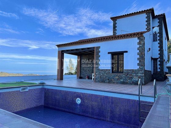 Foto 1 de Xalet en venda a Arenas de 5 habitacions amb terrassa i piscina