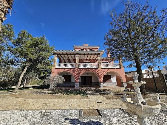 Foto 1 de Casa en venda a Algarrobo de 7 habitacions amb terrassa i jardí