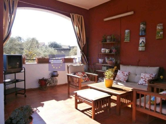 Foto 1 de Casa en venda a Conquista de la Sierra de 4 habitacions amb piscina