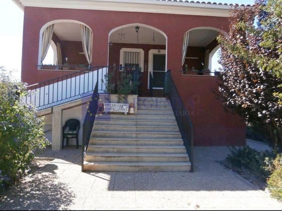 Foto 2 de Casa en venda a Conquista de la Sierra de 4 habitacions amb piscina