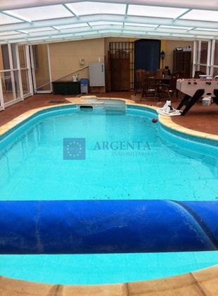 Foto 2 de Casa en venda a Ceres Golf de 5 habitacions amb piscina i jardí