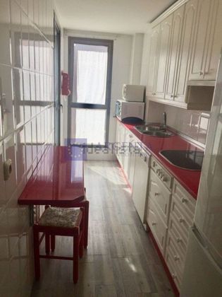 Foto 1 de Pis en venda a Centro - Cáceres de 2 habitacions amb terrassa i aire acondicionat