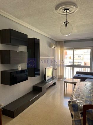 Foto 2 de Pis en venda a Centro - Cáceres de 4 habitacions amb terrassa i ascensor