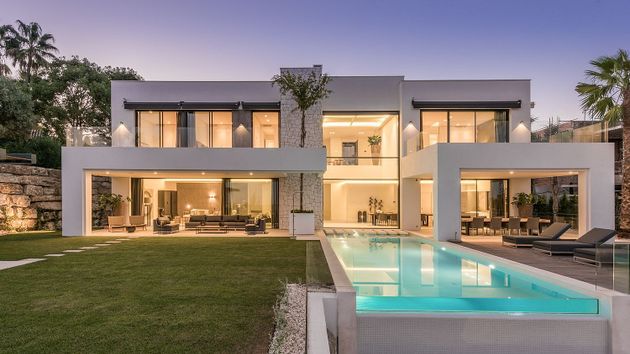 Foto 1 de Casa en venda a Benahavís de 5 habitacions amb terrassa i piscina