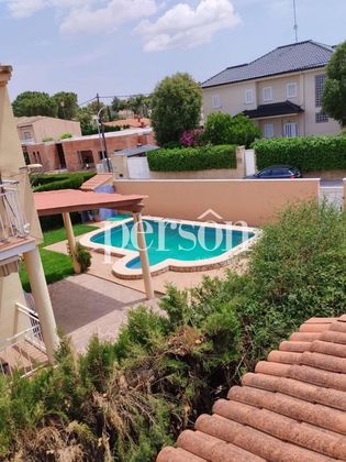 Foto 1 de Casa adossada en venda a El Carme-Sant Agustí-Bonavista de 5 habitacions amb terrassa i piscina