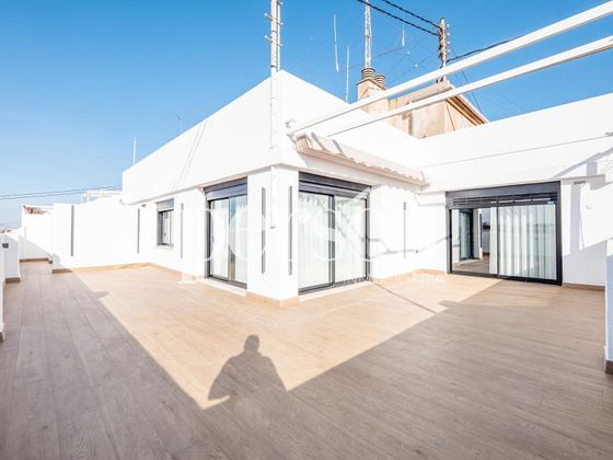 Foto 2 de Venta de ático en El Cabanyal- El Canyamelar de 3 habitaciones con terraza y aire acondicionado
