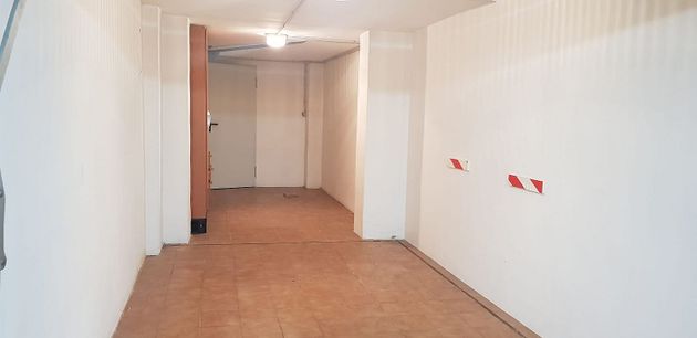 Foto 2 de Garaje en venta en calle De la Bega de 20 m²