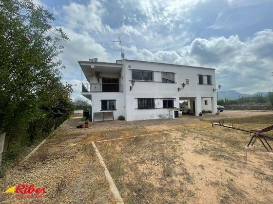Foto 2 de Casa rural en venda a plaza Poligono de 4 habitacions amb terrassa i piscina