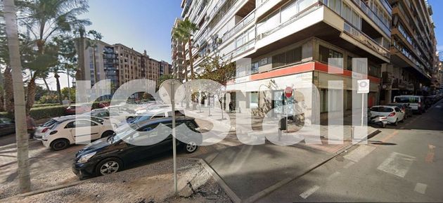 Foto 1 de Local en alquiler en Ensanche - Diputación de 290 m²