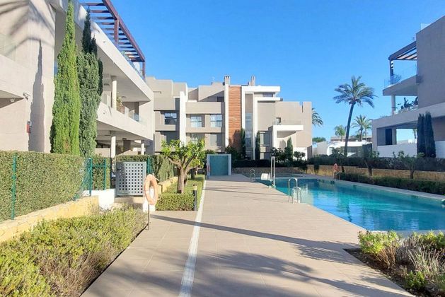 Foto 2 de Ático en alquiler en Bel Air - Cancelada - Saladillo de 2 habitaciones con terraza y piscina