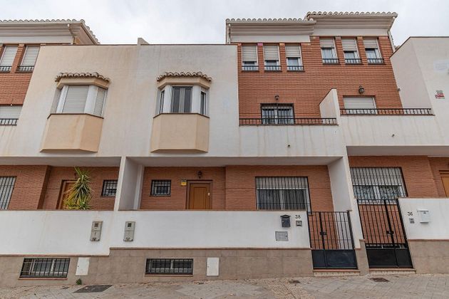 Foto 2 de Casa en venda a Cervantes de 4 habitacions amb terrassa i garatge