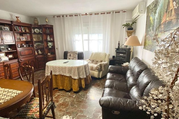 Foto 2 de Casa en venda a Maracena de 5 habitacions amb jardí i aire acondicionat