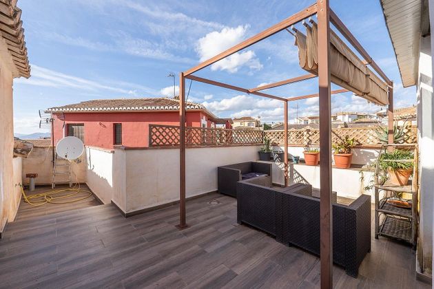 Foto 2 de Xalet en venda a Huétor Vega de 3 habitacions amb terrassa i garatge