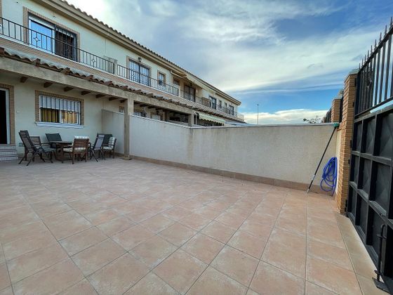 Foto 2 de Casa adossada en lloguer a Santiago de la Ribera de 4 habitacions amb terrassa i mobles