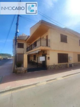 Foto 2 de Dúplex en venta en Centro - Alcazares, Los de 4 habitaciones con terraza y jardín