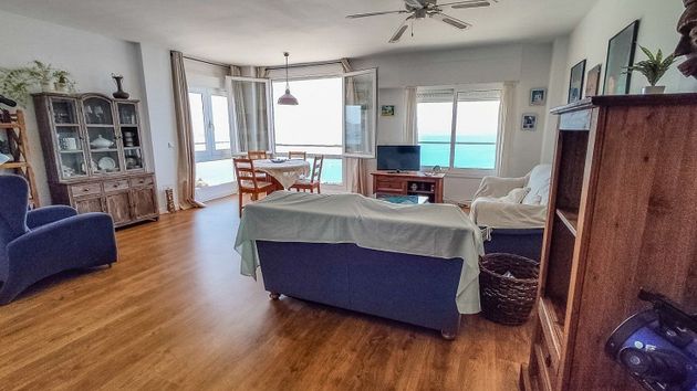 Foto 2 de Alquiler de piso en Cabo de Palos de 2 habitaciones con terraza y muebles