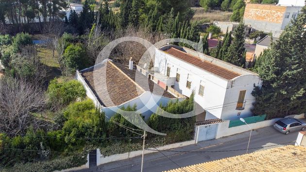 Foto 2 de Xalet en venda a Centro - Chiva de 10 habitacions amb terrassa i piscina