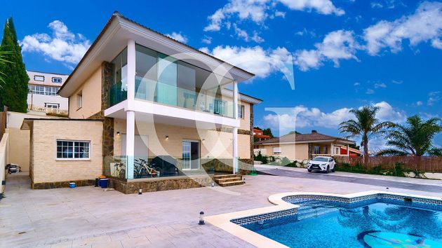 Foto 2 de Chalet en venta en Calicanto - Cumbres de Calicanto - Santo Domingo de 5 habitaciones con terraza y piscina
